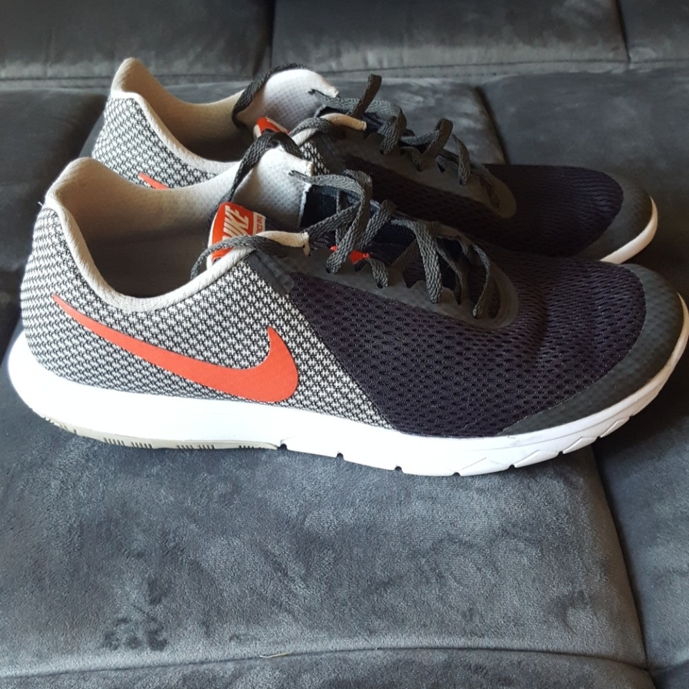 Nike sneakers size 10.5